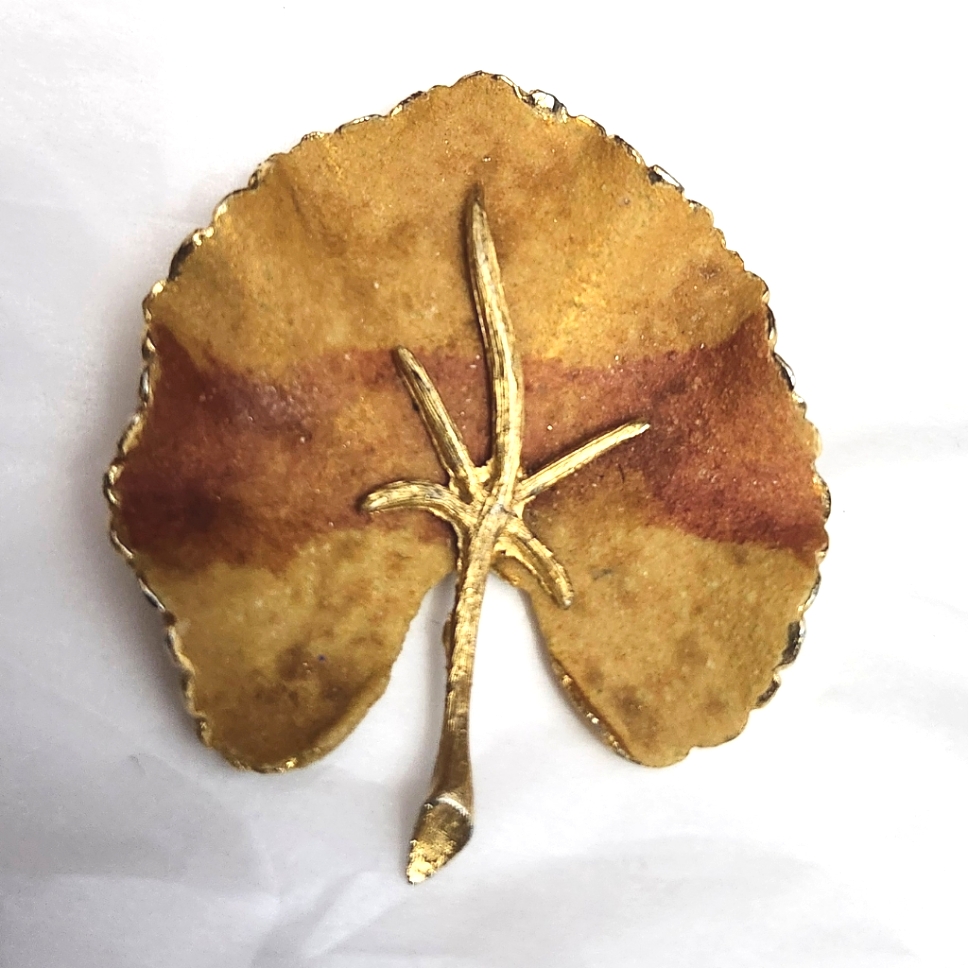 Vtg 1960s Bsk Gold Tone Modernist Textured Varigated Leaf Pin Brooch A
